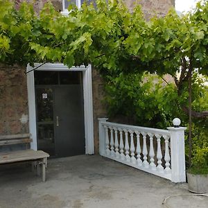 Sargsyan Guest House Арені Exterior photo