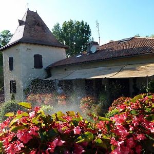 Готель Moulin Rouhaud Montboyer Exterior photo