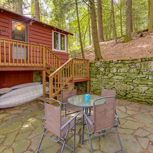 Rustic Berkshires Cottage At Lake Buel With Kayaks! Нью-Марльборо Exterior photo