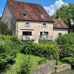 Bed and Breakfast Au Lavoir Du Serein "La Billaude" Et "La Langouette" Saint-Germain-les-Arlay Exterior photo