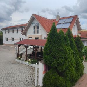 Hotel Orlan Братислава Exterior photo