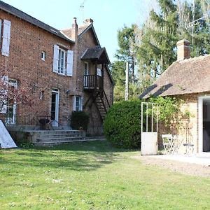 Вілла Chez Santia Brinon-sur-Sauldre Exterior photo