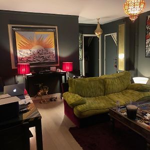 Chambre Dans Un Appartement Plein De Charme Et Elegance Леваллуа-Перре Exterior photo