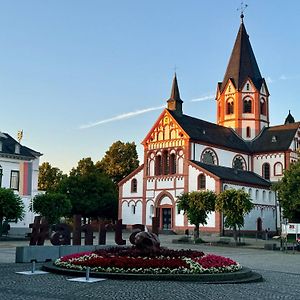 Готель Pension Zum Ahrblick Зінциг Exterior photo