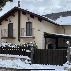 Villa In Montagna Альфедена Exterior photo