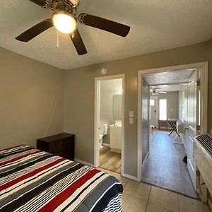 One Bed 1 Bath With Full Kitchen Near Fort Sill Лотон Exterior photo