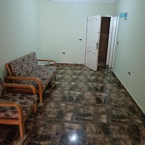 شقة تاني نمرة من البحر مطل على فاميلي بيتش في الزراعيين العجمي الكيلو 21 الاسكندريه Residential Apartment In Agami Александрія Exterior photo