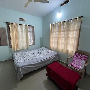 Готель Sahithya Sadana Sringeri Exterior photo