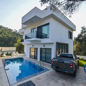 Luxury Villa With Pool Даламан Exterior photo