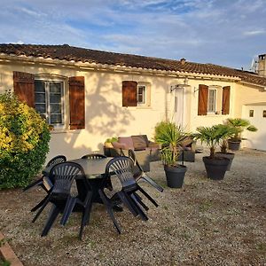 Апартаменти L'Ile Verte Chambre Avec Salle De Bain Privee Champagnac  Exterior photo