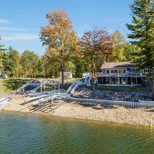 Вілла Lakefront Luxury With Private Beach, Sleeps 14 Gladwin Exterior photo