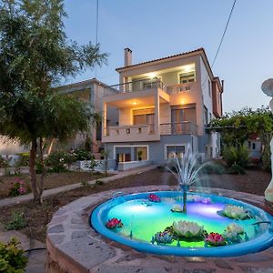 3-Br Sea View Villa With Garden In Mytilene Мітіліні Exterior photo