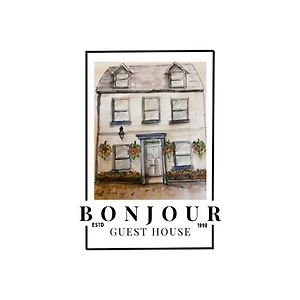 Bonjour Guest House Braye Exterior photo