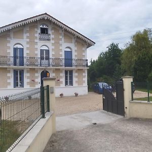 Bed and Breakfast Montplaisir Montendre Exterior photo