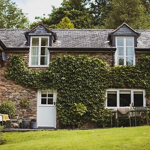 River Cottage, A Luxurious And Cosy Riverside Cottage For Two Велшпул Exterior photo