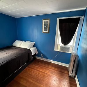 Fidelia Fuchsite Queen Bed Minutes From Newark Liberty International Airport And Newark Penn Station Ірвінґтон Exterior photo