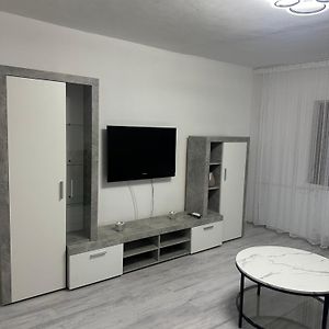 Alessia Apartament Дробета-Турну-Северин Exterior photo