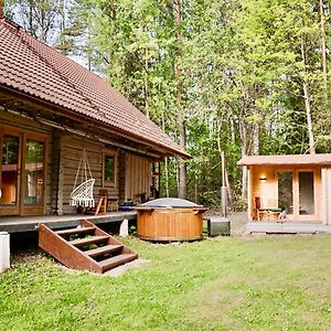 Вілла Quiet Log House, Vaikne Palkmaja, Saun Ja Kuemblustuenn Rannakula  Exterior photo