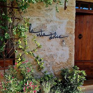 Bed and Breakfast La Vita Dolce, Luberon Grambois Exterior photo