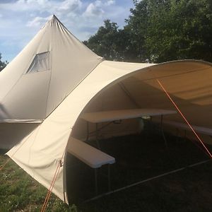 Вілла Sejour Nature En Tipi Avec Wakeboard Et Toutes Commodites, Ideal Pour 6 Personnes - Fr-1-591-540 Pouligny-Notre-Dame Exterior photo