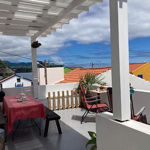 Agua E Sal - Seafront House, With Garden And Independent Suite. Ribeira Quente Exterior photo