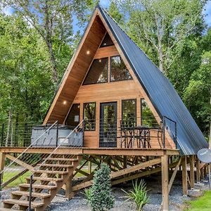 Апартаменти Modern A-Frame Cabin By Rip Van Winkle With Hot Tub Нью-Айбірія Exterior photo