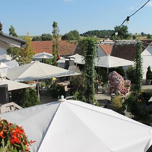 Готель Kueffner Hof Langenbeutingen Exterior photo