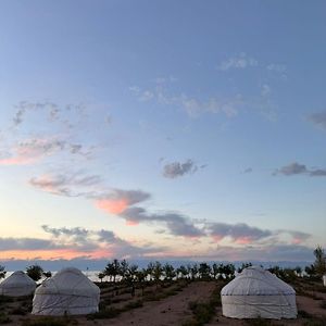 Готель Aisun Eco Yurt Camp Tossor Exterior photo