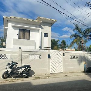 Charming 4 Bedroom House For Rent Kabankalan Exterior photo