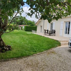 Апартаменти Grande Chambre Avec Salle De Bain Privee Borderes-sur-l'Echez Exterior photo