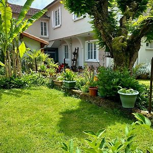 Апартаменти La Terrasse Fleurie Salies-du-Salat Exterior photo