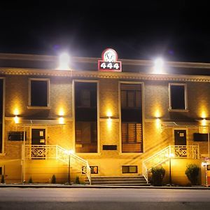 Motel 444 Ґусар Exterior photo