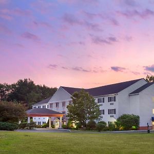 Best Western Plus Berkshire Hills Inn & Suites Піттсфілд Exterior photo