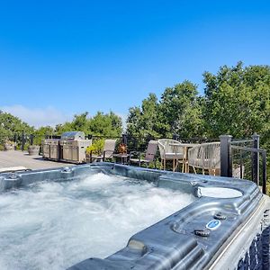 Vallejo Home With Spacious Deck, Hot Tub And Views Exterior photo