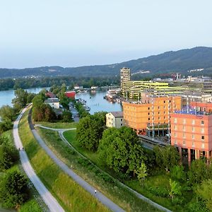 Trans World Hotel Donauwelle Лінц Exterior photo