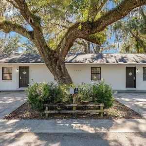 Апартаменти Charming Silver Springs Duplex Exterior photo