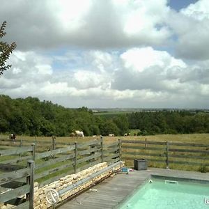 Bed and Breakfast Chambre Taru Chauray Exterior photo