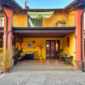 B&B La Cascina Di Alice Кастільйоне-делле-Стів'єре Exterior photo