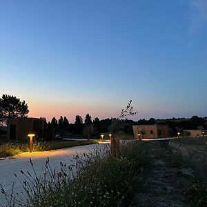 Vineyard Cabins At Chateau Puynard Berson Exterior photo