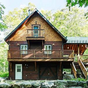 Вілла Rustic Nature Retreat With Hot Tub Saint Adolphe D'Howard Exterior photo