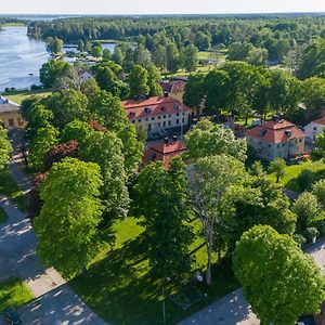 Готель Soederfors Herrgard Exterior photo