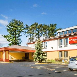 Econo Lodge Inn & Suites Стівенс Пойнт Exterior photo