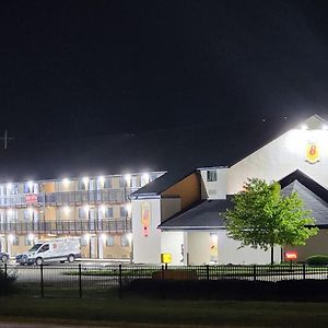 Готель Super 8 By Wyndham Vandalia/Dayton International Airport Exterior photo