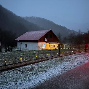 Вілла Cabana Lui Foarda Motru Sec Exterior photo