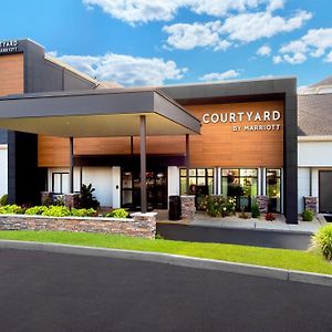 Готель Courtyard By Marriott New Haven Орандж Exterior photo