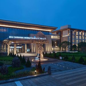 Marriott Jeju Shinhwa World Hotel Согвіпо Exterior photo