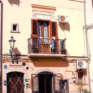 Bed and Breakfast La Luna Nel Pozzo Лезіна Exterior photo