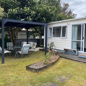 Вілла Hosts On The Coast Whangamata Sands Exterior photo