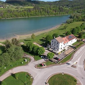 Готель Au Moulin Du Pont Samognat Exterior photo