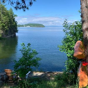 Вілла Finlays Cove On The Lake Колчестер Exterior photo